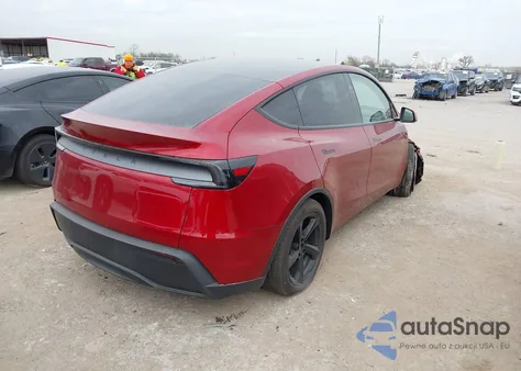 2026 Tesla Model Y Long Range Dual Motor All-Wheel Drive z USA, uszkodzony, nr VIN 7SAYGDED6TA582922